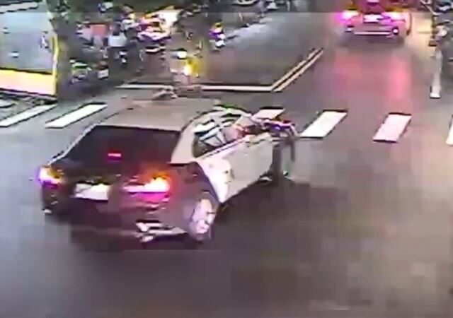 台灣新聞通訊社-室友接妻電話！他疑「綠光罩頂」街頭怒推毆　警循線逮人強制罪送辦