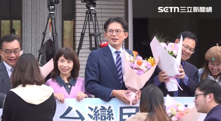 台灣新聞通訊社-丁允恭「對不起我在辦公室打砲」　下句神轉折酸爆黃國昌