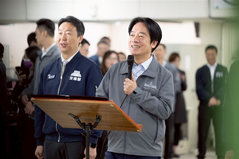 台灣新聞通訊社-憶童年每天等郵差！賴清德春節前慰勉中華郵政：承諾政府當後盾助轉型