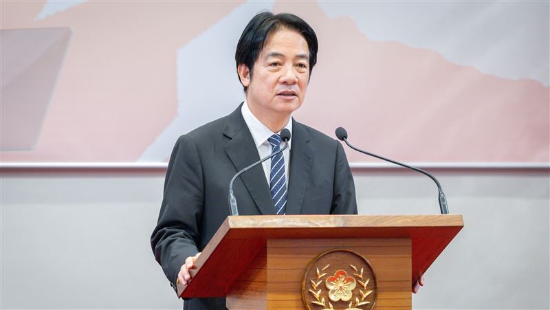 台灣新聞通訊社-賴清德信任度46.9%迎黃金交叉！藍白粉不信　黃暐瀚：下跌就又相信了