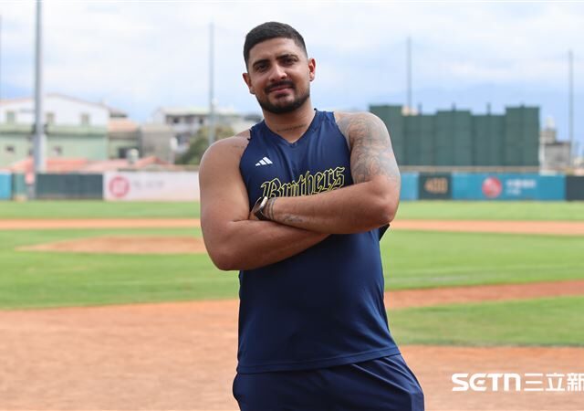 台灣新聞通訊社-中職／羅戈大秀肌肉！自曝花6週高強度重訓　家鄉動盪耗時2天搭機才抵台