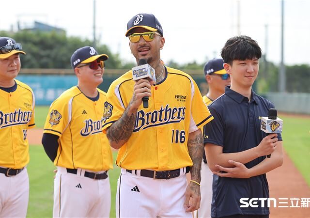 台灣新聞通訊社-中職／聽聞叔叔是「建仔殺手」好吃驚　兄弟外籍教練：看到王建民像明星