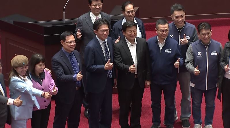 台灣新聞通訊社-杯葛總預算又強推8大惡法　民進黨轟藍白：這種立委「打0分」已非常客氣