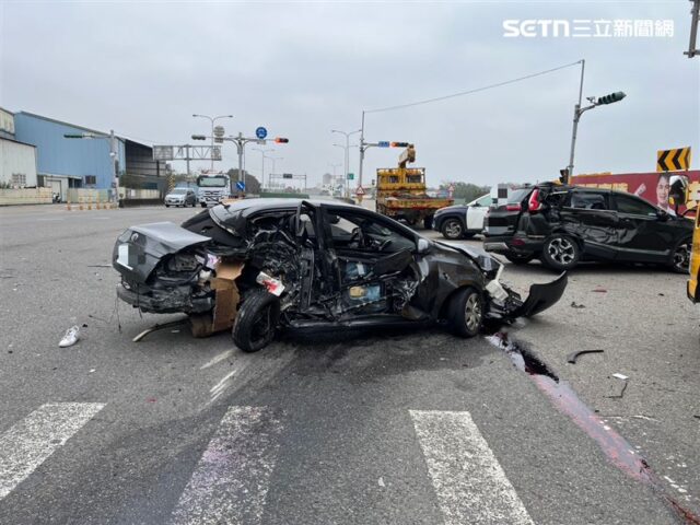 台灣新聞通訊社-行動炸彈！苗栗男「爛醉如泥」酒測值1.04上西濱　當碰碰車狂掃3車