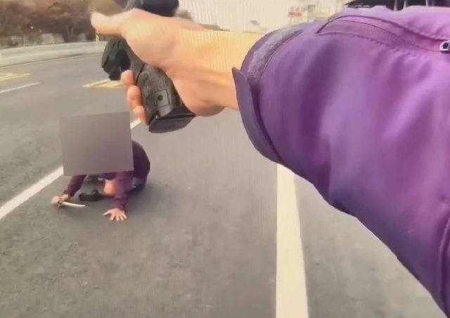 台灣新聞通訊社-屏東男毒駕闖紅燈遭攔竄逃　持武士刀恫嚇警被逮送辦