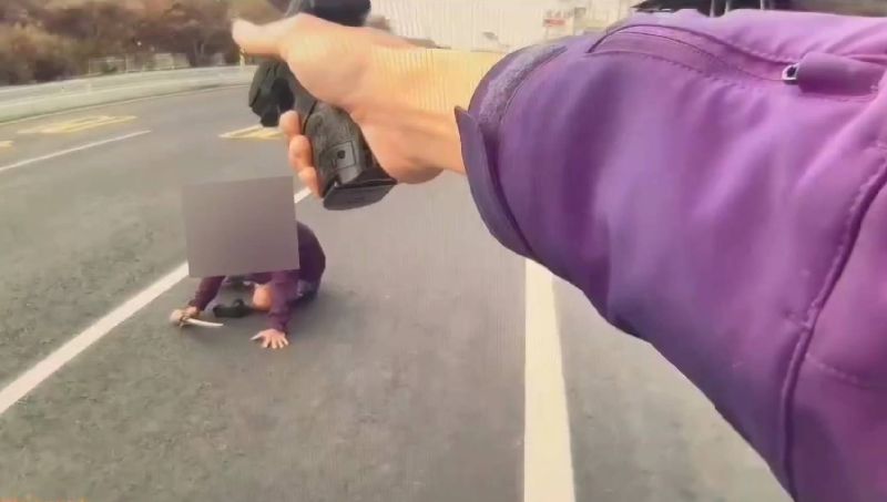 台灣新聞通訊社-屏東男毒駕闖紅燈遭攔竄逃　持武士刀恫嚇警被逮送辦