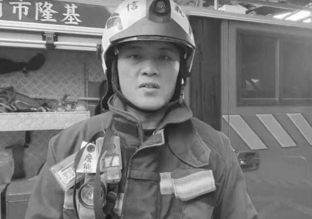 台灣新聞通訊社-向愛他的人揮手再見！勇消詹能傑救人殉職今公祭　家屬不捨悲慟