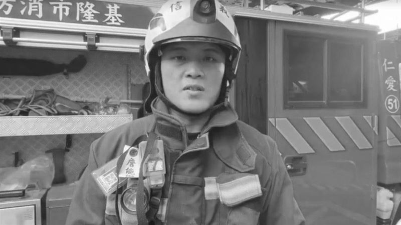 台灣新聞通訊社-向愛他的人揮手再見！勇消詹能傑救人殉職今公祭　家屬不捨悲慟