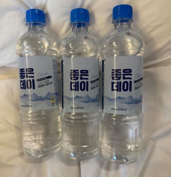 台灣新聞通訊社-出國買「水」讓女友吃藥!喝一口當場噴出來 釣出苦主:食道灼傷