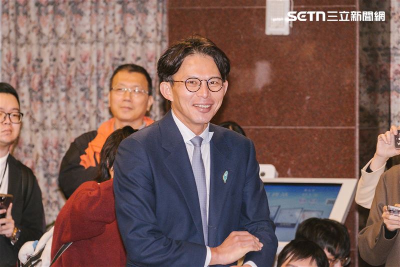 台灣新聞通訊社-毛嘉慶涉性騷惹議！黃國昌「會用最高標準要求從政同志」：依照規定調查