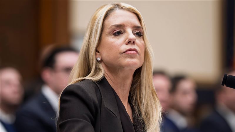 台灣新聞通訊社-艾普斯坦案火爆聽證會！司法部長飆罵議員過氣魯蛇　還批竟敢罵偉大川普