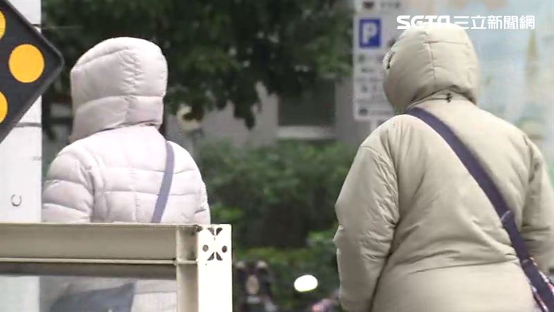 台灣新聞通訊社-全台濕冷！今入夜急凍探11度　下波「更強冷氣團」這天殺到