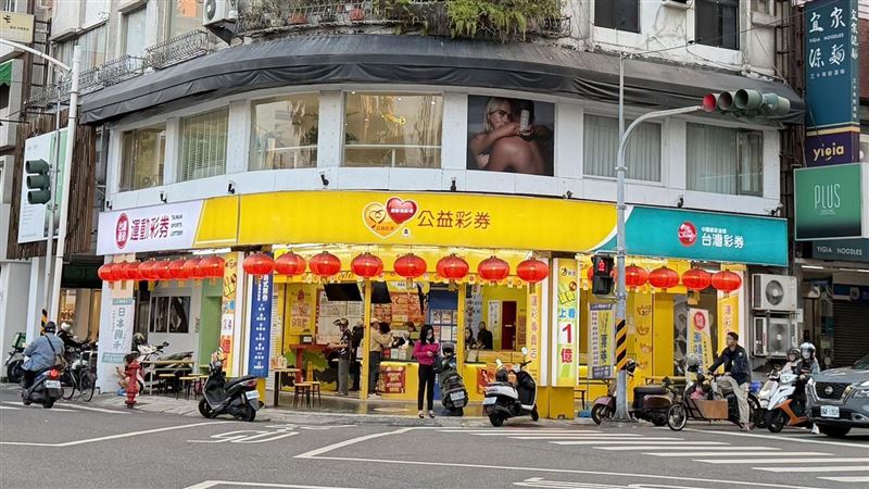 台灣新聞通訊社-春節玩刮刮樂！南二都十大「彩券行」熱區出爐　台南這區密集度最高奪冠
