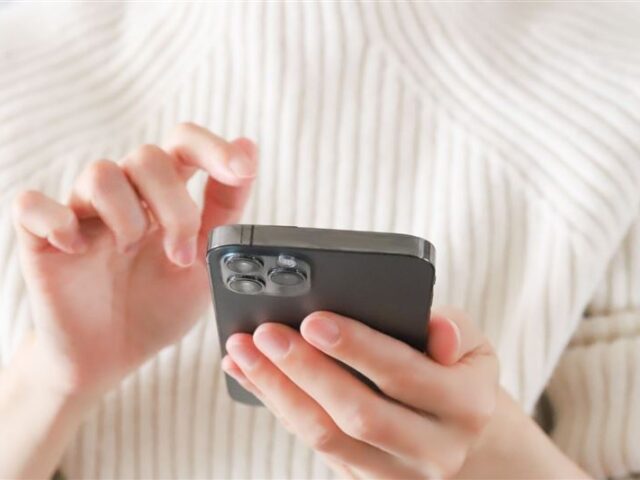 台灣新聞通訊社-離線也能玩！iPhone沒網路成「遊戲神機」　玩家狂推這2款：坐飛機必備