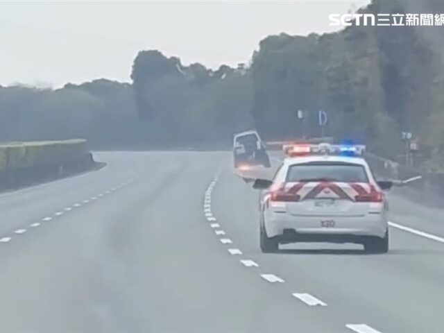 台灣新聞通訊社-偷車賊國道狂飆！吉普車慘變「風火輪」　車主現身發文好無奈仍感謝警方