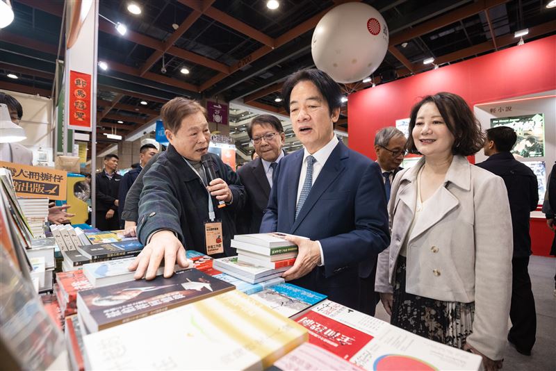 台灣新聞通訊社-總統嚴選！賴清德2026國際書展推薦書單曝　逛展血拼「這書」狂買三本