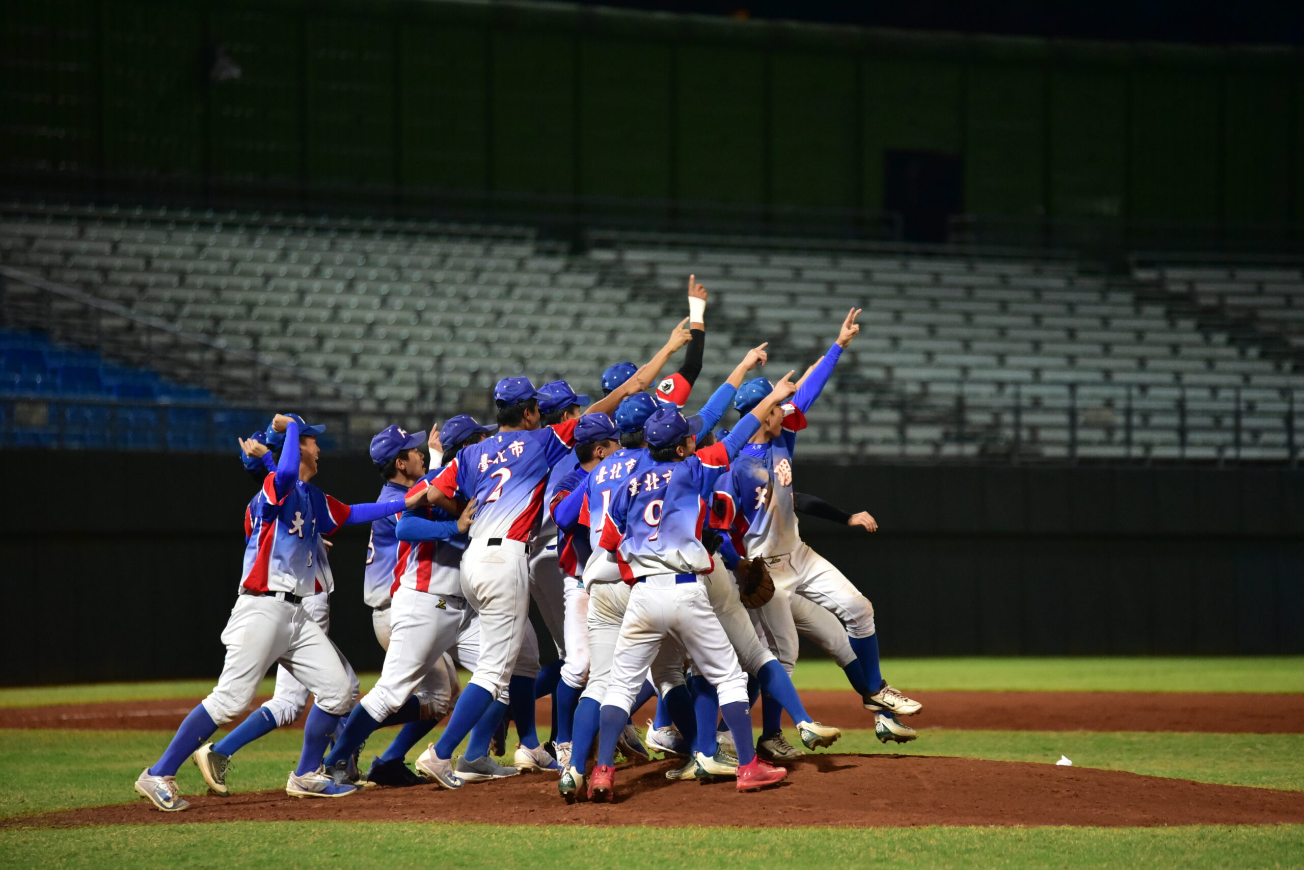 台灣新聞通訊社-不只流浪教師….全台6千「流浪教練」進不了體制窄門