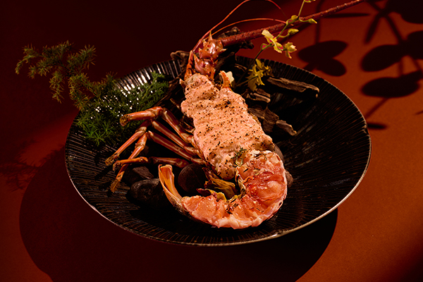 台灣新聞通訊社-王品3品牌推刮刮卡大禮包 送麥片蝦、蒜蒸魚功夫菜 加價388元吃龍蝦