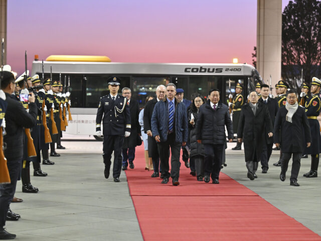 台灣新聞通訊社-烏拉圭總統奧爾西今早抵北京、訪陸7天 將與習近平會面