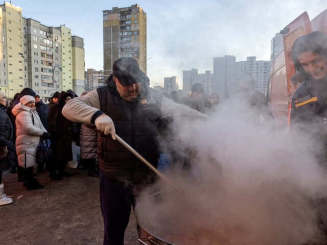 台灣新聞通訊社-寒流中俄軍重啟空襲  澤倫斯基批違約遭川普「打臉」：普亭已履約停火