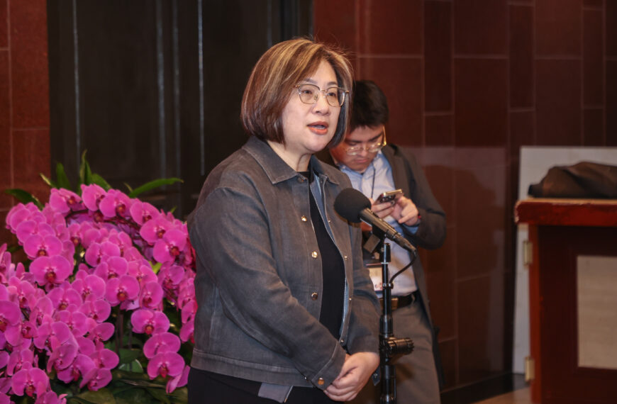 台灣新聞通訊社-陳培瑜：國共論壇幫紅色供應鏈開門 協議會變藍白想要的法案