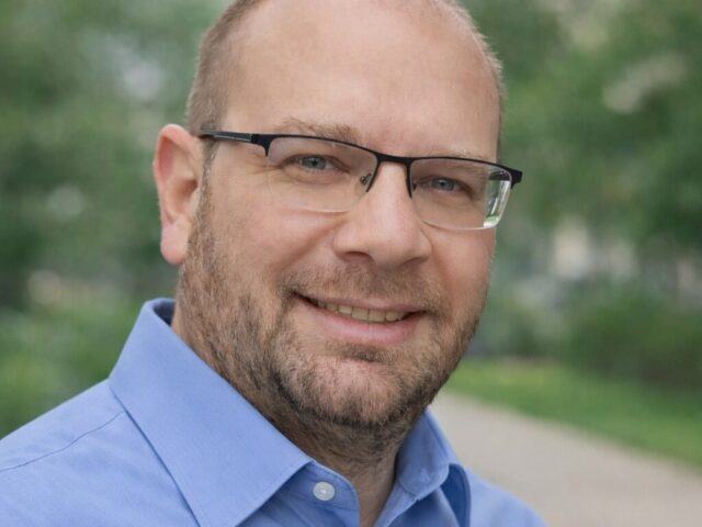 台灣新聞通訊社-專家：伊朗如拳賽末局選手 升高局勢恐面臨垮台