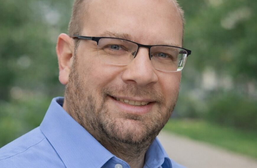 台灣新聞通訊社-專家：伊朗如拳賽末局選手 升高局勢恐面臨垮台