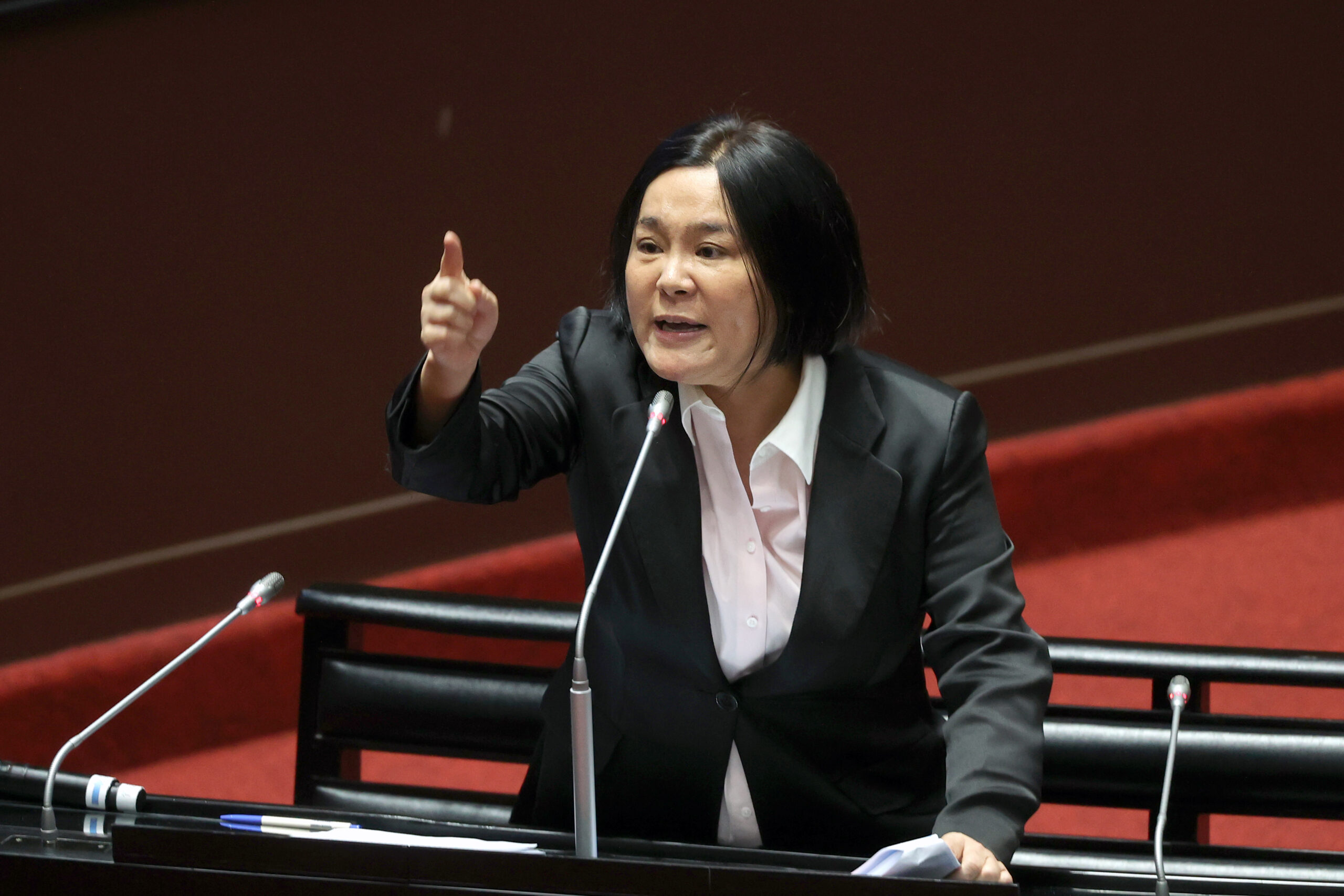 台灣新聞通訊社-美參議員批在野黨擋國防 陳玉珍喊話AIT：來聽聽我們的心聲