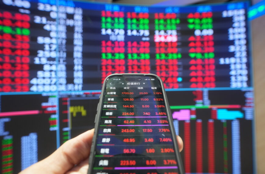 台灣新聞通訊社-009816連兩日爆58萬張收紅…網民10元破發夢碎！揭「複利效應」不該等