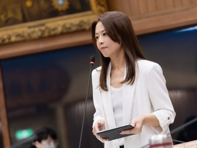 台灣新聞通訊社-蘇巧慧推6福利政策 江怡臻批：但妳的黨反對財劃法