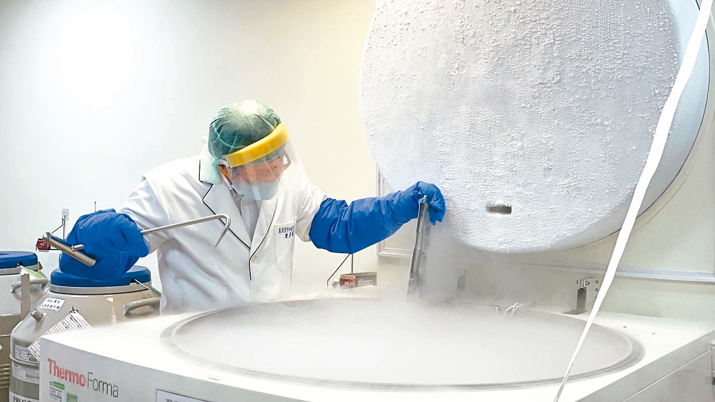 台灣新聞通訊社-無畏疾病考上台大 CAR-T首例兒癌個案 邊輸注8百萬藥劑、邊查學測成績