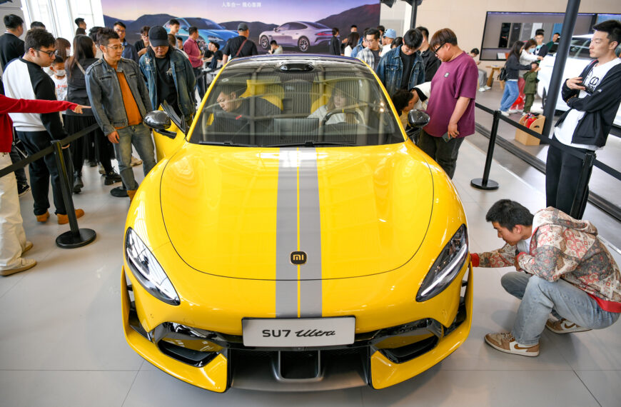 台灣新聞通訊社-小米汽車高端化戰略碰壁 解散性能車銷售團隊