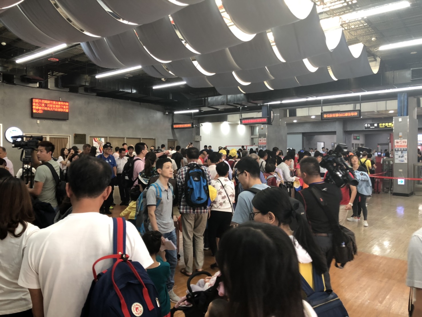 台灣新聞通訊社-陸擬解禁上海人赴金馬旅遊 藍委：政府要解決船班吃緊、旅宿不足問題