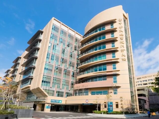 台灣新聞通訊社-被爆醫材廠商代刀 中榮3神外醫師院內調查結束…重上手術台