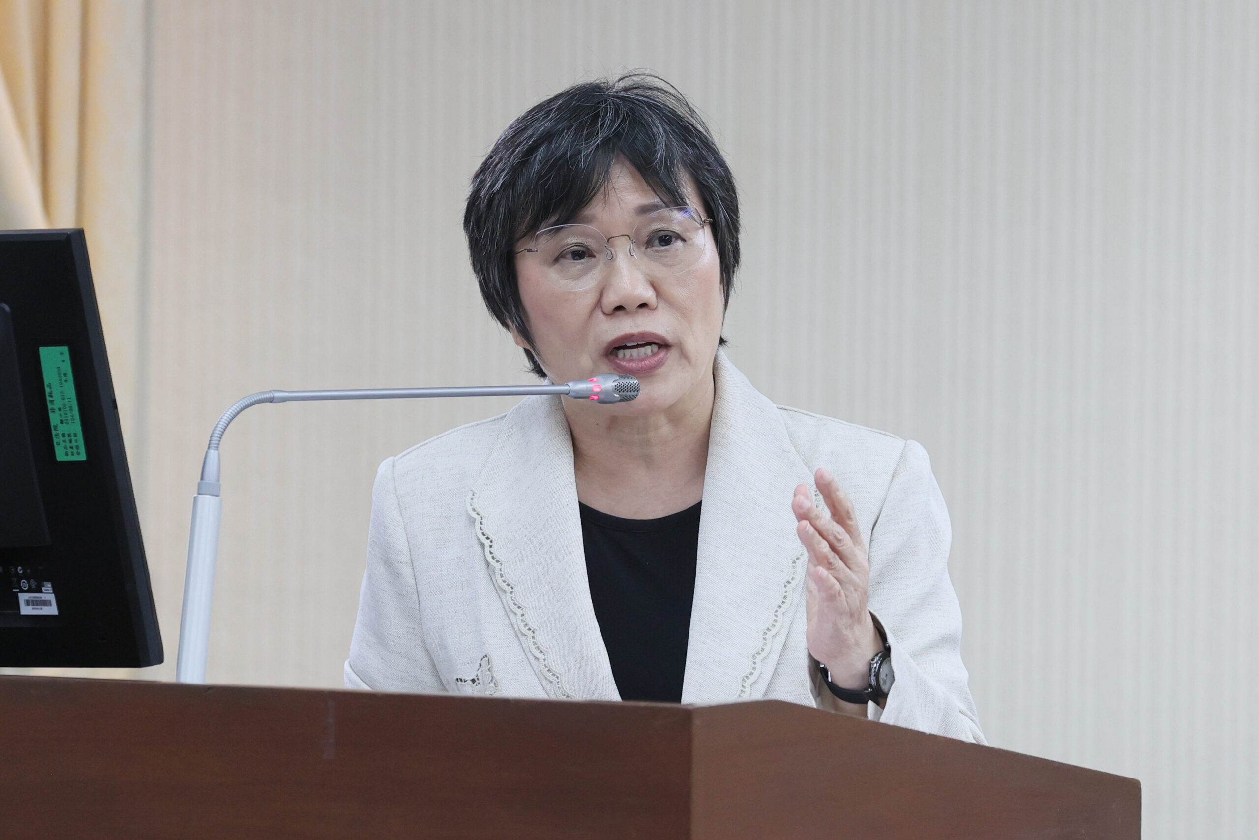 台灣新聞通訊社-封殺李貞秀？ 劉世芳：內政部未來不會提供調閱機密文件、個資