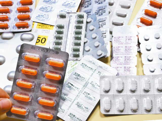 台灣新聞通訊社-超NG行為 吃止痛藥又喝感冒熱飲 專家：恐引急性肝衰竭