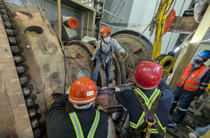 台灣新聞通訊社-春節長假台電備轉量至少14％ 大潭8號機首次開蓋吊出大檢查