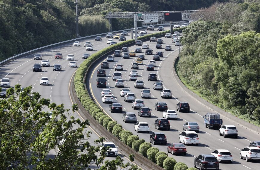 台灣新聞通訊社-春節返鄉不擔心 公路局備足運能推優惠最高享42折