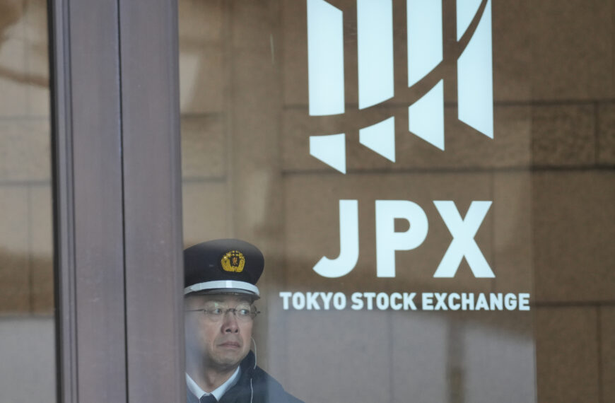 台灣新聞通訊社-市場信心依然脆弱 金價跌破4,900美元 銀價重挫5%