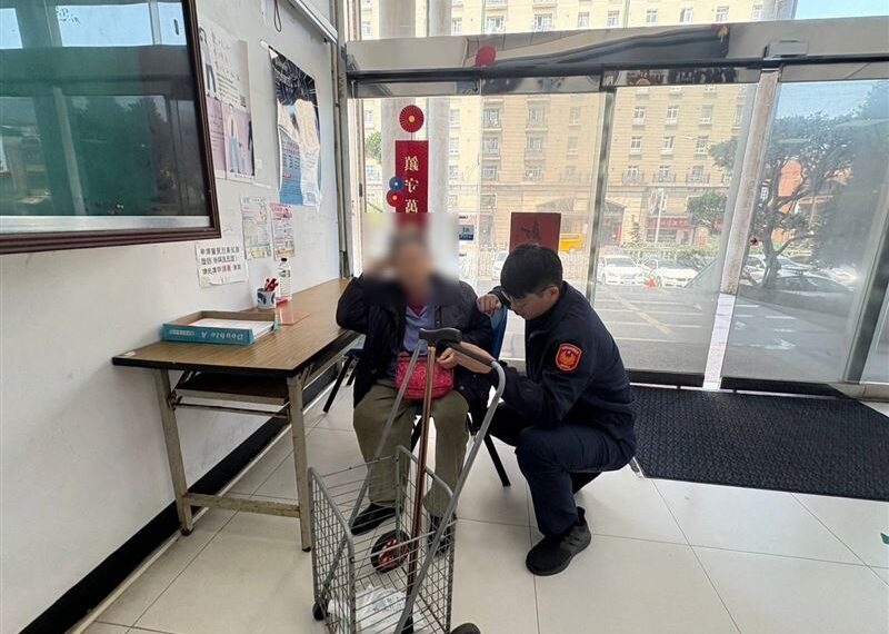 台灣新聞通訊社-跨越生死的母愛!失智婦「沒忘已逝兒」出門尋墓園…卻忘了回家路