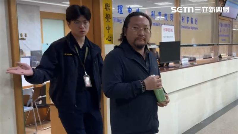 台灣新聞通訊社-黑心廠商用「劣質拼裝貨」採購警用防彈背心撈錢！父子檔涉詐…他還降保