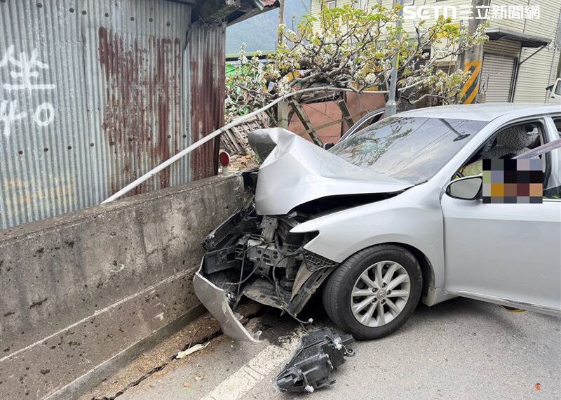 台灣新聞通訊社-魂斷回家路！女開車載親友進香歸途山路自撞…73歲嬤頭部撞擊搶救不治