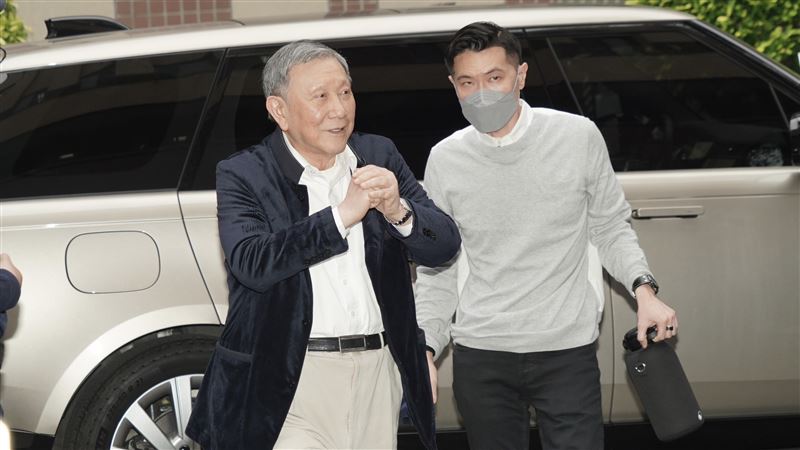 台灣新聞通訊社-覓保期限明下午5點！沈慶京、應曉薇加保理由曝　今籌不出錢候審室過夜