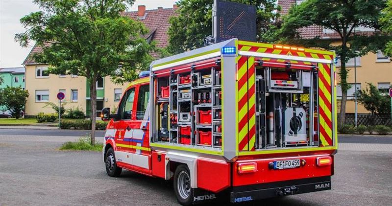 台灣新聞通訊社-消防車衝火場才發現「忘記裝水」 日本伊賀休耕田遭大面積焚燒