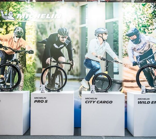 台灣新聞通訊社-聯手職業車隊　米其林輪胎技術再進化