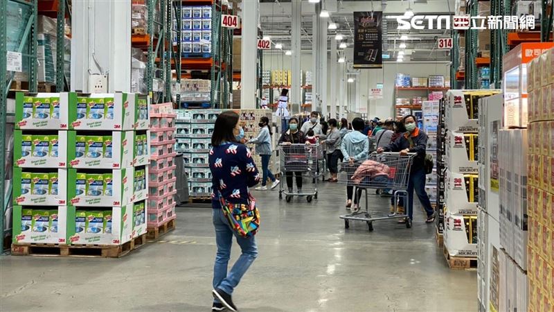 台灣新聞通訊社-送2包補充!好市多上架「這款護髮神器」遭瘋搶 眾人實測:CP值高到哭