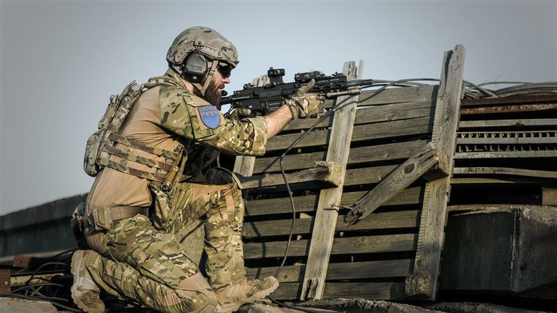 台灣新聞通訊社-快訊／傳美國要增兵、伊朗動員百萬人　美股開盤4大指數繼續跌