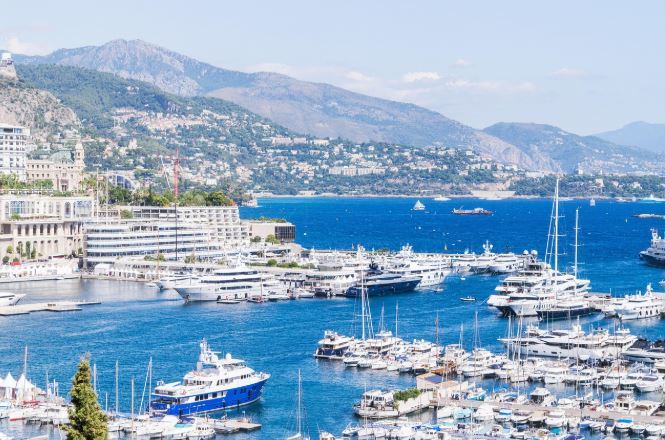 台灣新聞通訊社-教宗良十四世訪避稅天堂摩納哥 批貧富差距擴大