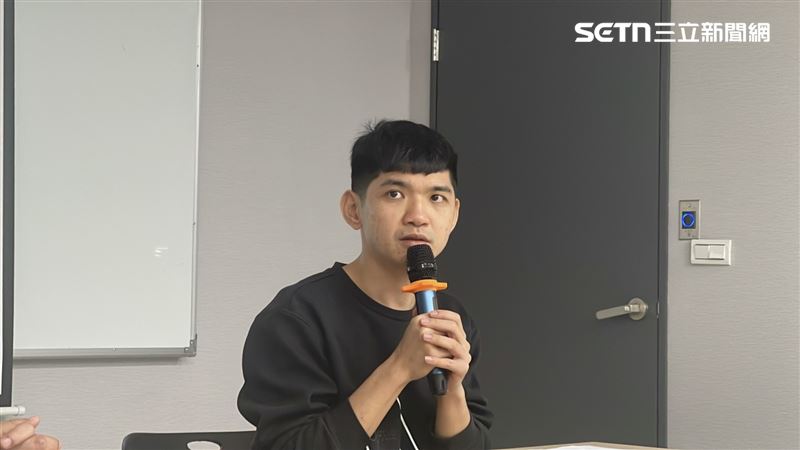 台灣新聞通訊社-晚安小雞重開探險直播「第一天就被抓」!做筆錄無奈嘆:以後去國外做