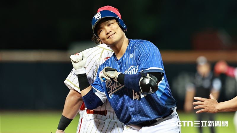 台灣新聞通訊社-中職/富邦悍將5年4100萬綁定范國宸 李吳永勤獲最多加薪!有3人遭減薪